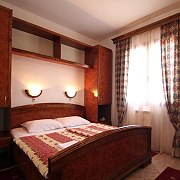 hotel-grbalj-dvokrevetna-soba