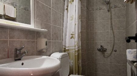 hotel grbalj smjestaj dvokrevetna-soba