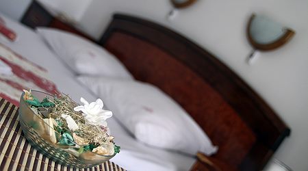 hotel grbalj smjestaj dvokrevetna-soba