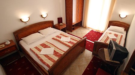 hotel grbalj smjestaj dvokrevetna-soba